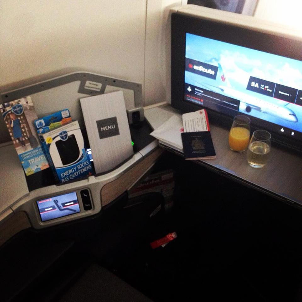 3 WAYS TRAVEL COMPRESSION SOCKS ARE HELPING WOMEN AVOID DEADLY BLOOD CLOTS